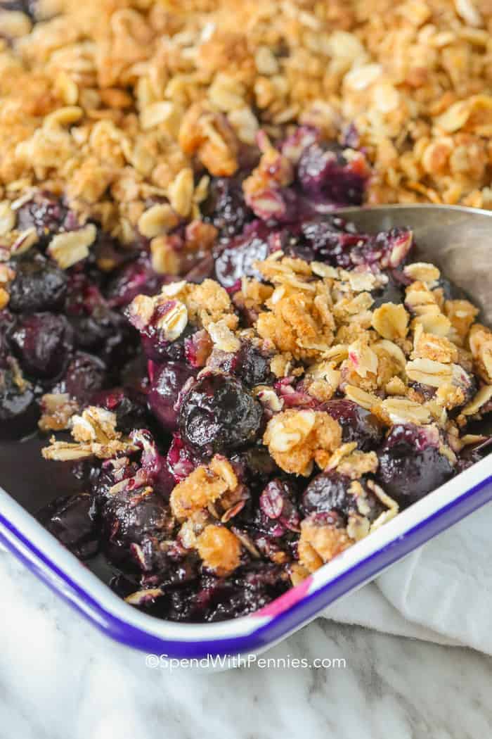 No-Mixer Blueberry Crisp: Quick & Easy Dessert for Summer